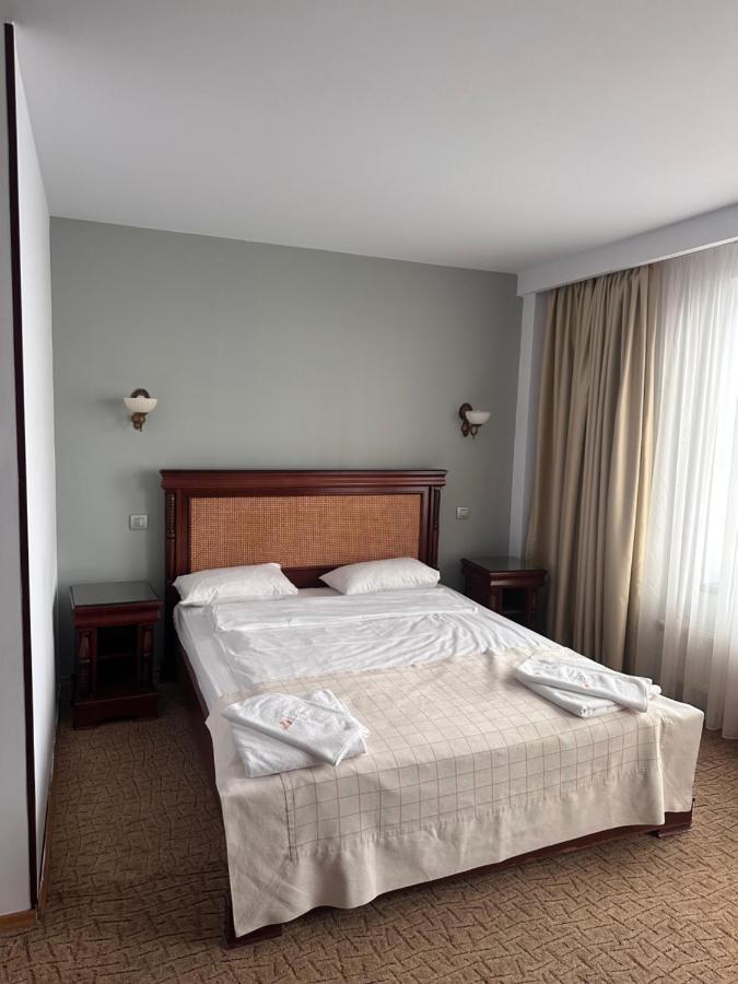 Hotel Bliss Bukarest Kültér fotó