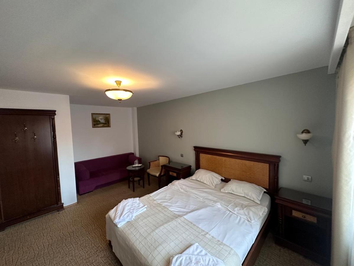Hotel Bliss Bukarest Kültér fotó